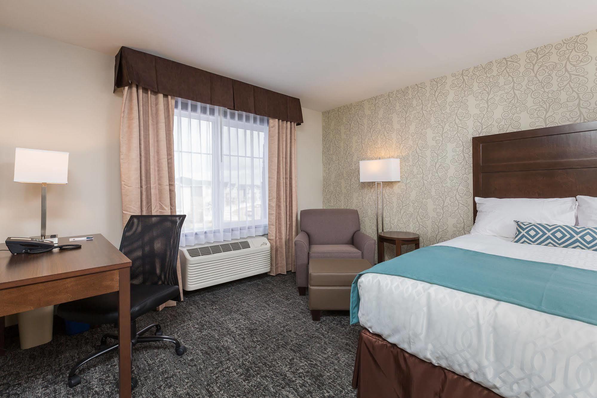 Best Western Plus Chestermere Hotel Exterior foto